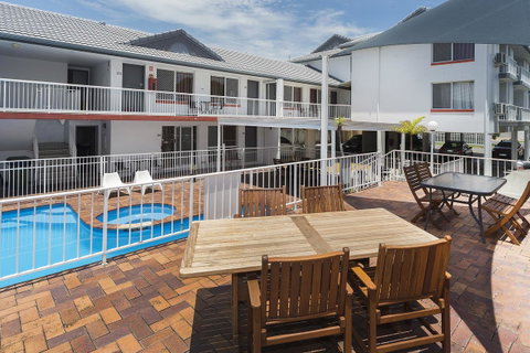Sunshine Beach Resort - Palm Beach Accommodation 5