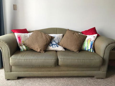 Location! 2BR Town View Unit In Centre Of Airlie. - Palm Beach Accommodation 23