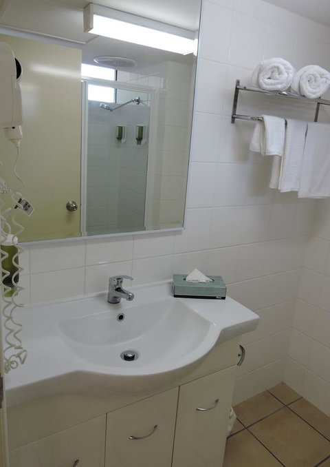 Best Western Airport 85 Motel - Palm Beach Accommodation 9