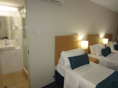 Best Western Airport 85 Motel - Palm Beach Accommodation 41