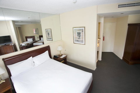 Madison Tower Mill Hotel - Palm Beach Accommodation 9