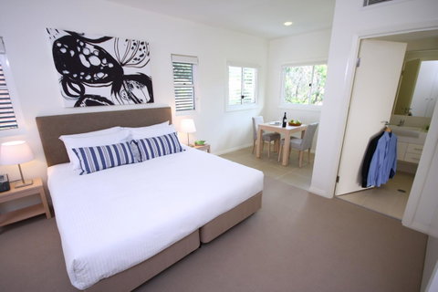 Domain Serviced Apartments - Palm Beach Accommodation 0