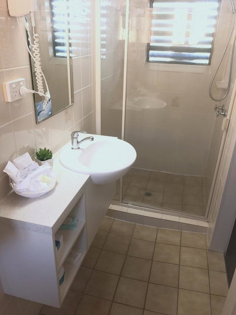 City Motor Inn - Palm Beach Accommodation 2
