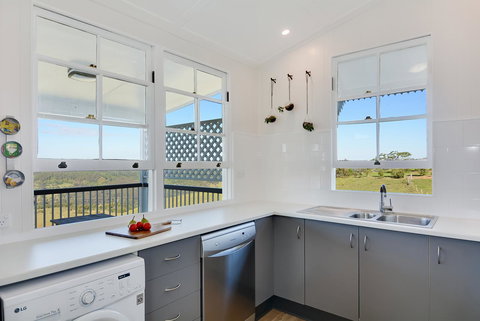 Cloud Hill - Palm Beach Accommodation 12