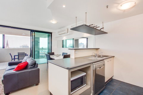 Republic Apartments Brisbane City - Palm Beach Accommodation 21