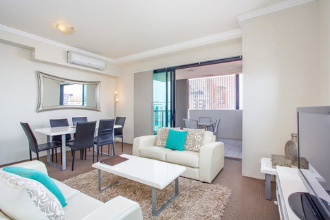 Republic Apartments Brisbane City - Palm Beach Accommodation 7