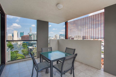 Republic Apartments Brisbane City - Palm Beach Accommodation 22