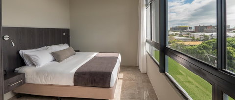 Sunshine Tower Hotel - Palm Beach Accommodation 19