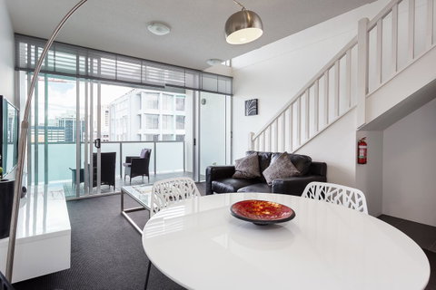 Oxygen Apartments - Palm Beach Accommodation 13