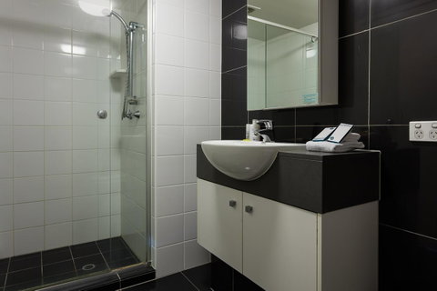 Oxygen Apartments - Palm Beach Accommodation 5