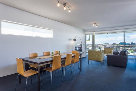 Oxygen Apartments - Palm Beach Accommodation 6