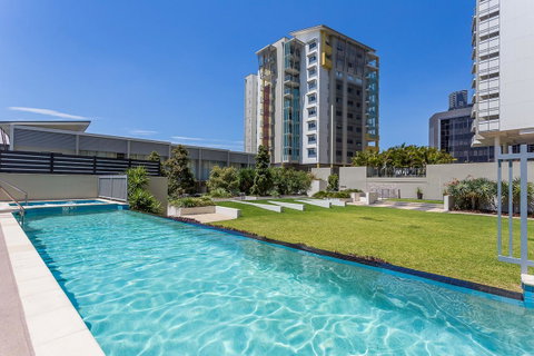 Oxygen Apartments - Palm Beach Accommodation 1