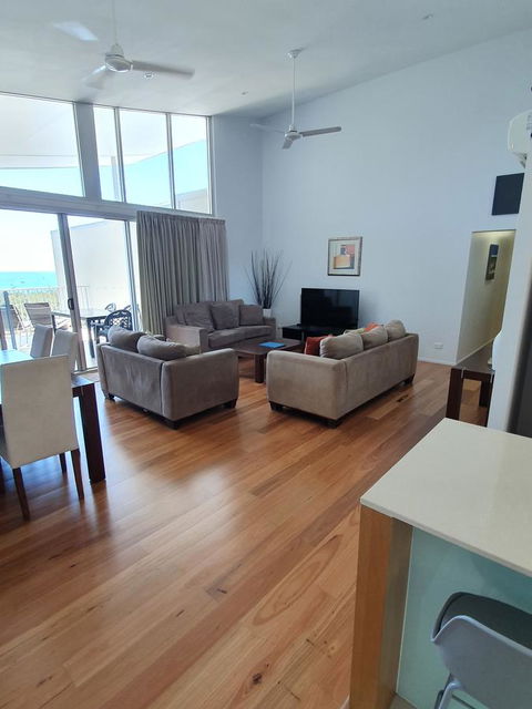 Azure Sea Whitsunday Resort - Palm Beach Accommodation 21