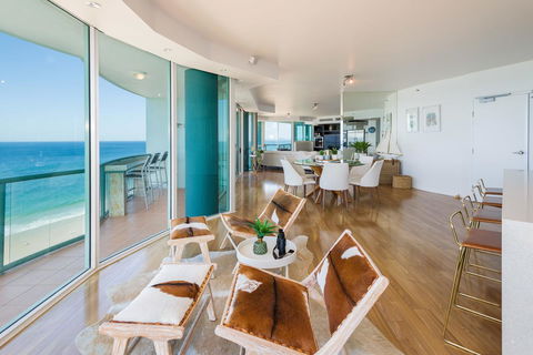 The Waterford On Main Beach - Palm Beach Accommodation 6