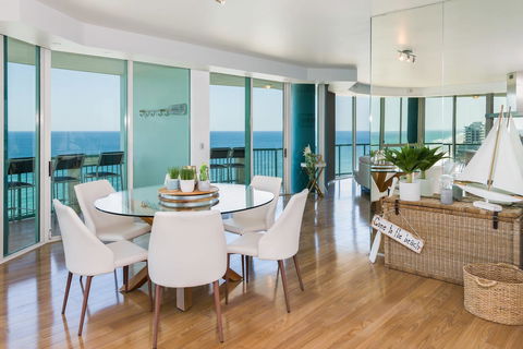 The Waterford On Main Beach - Palm Beach Accommodation 9