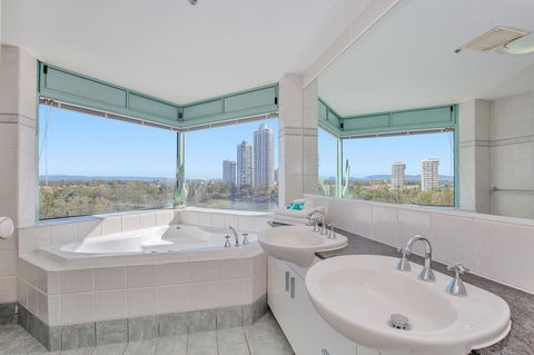 The Waterford On Main Beach - Palm Beach Accommodation 21