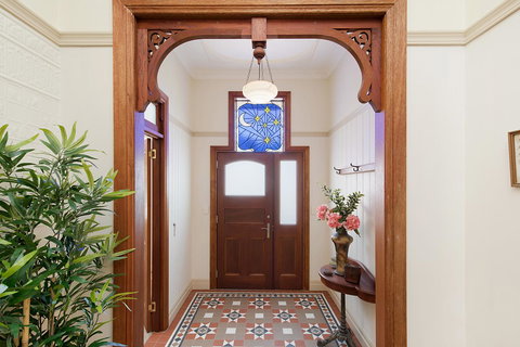 The Guesthouse Maleny - Palm Beach Accommodation 20