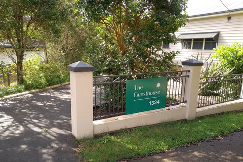 The Guesthouse Maleny - Palm Beach Accommodation 3