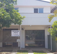 Highland House - Palm Beach Accommodation