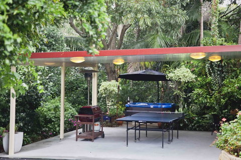Shasta Place - Palm Beach Accommodation 11