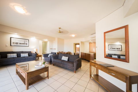 Portside Whitsunday Luxury Holiday Apartments - Palm Beach Accommodation 6