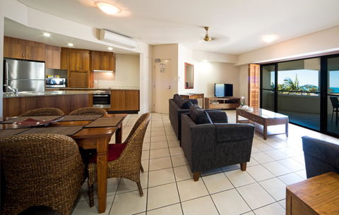Portside Whitsunday Luxury Holiday Apartments - Palm Beach Accommodation 5