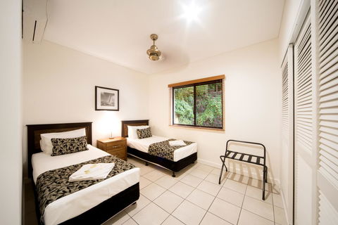 Portside Whitsunday Luxury Holiday Apartments - Palm Beach Accommodation 21