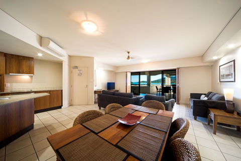 Portside Whitsunday Luxury Holiday Apartments - Palm Beach Accommodation 17