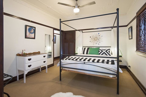 Anville Court - Palm Beach Accommodation 14