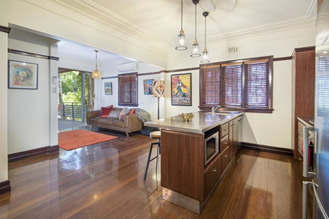 Anville Court - Palm Beach Accommodation 15
