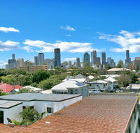 Kangaroo Point Central Hotel  Apartments - Palm Beach Accommodation