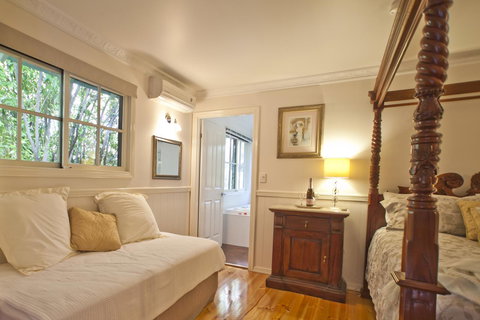 Curtis Falls Cottage - Palm Beach Accommodation 20