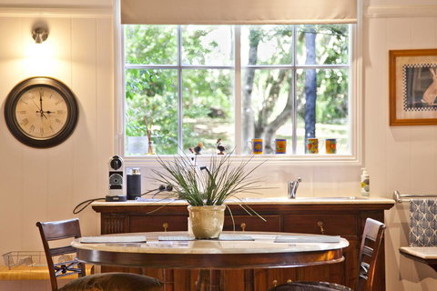 Curtis Falls Cottage - Palm Beach Accommodation 18