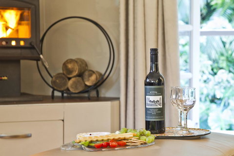 Curtis Falls Cottage - Palm Beach Accommodation 8