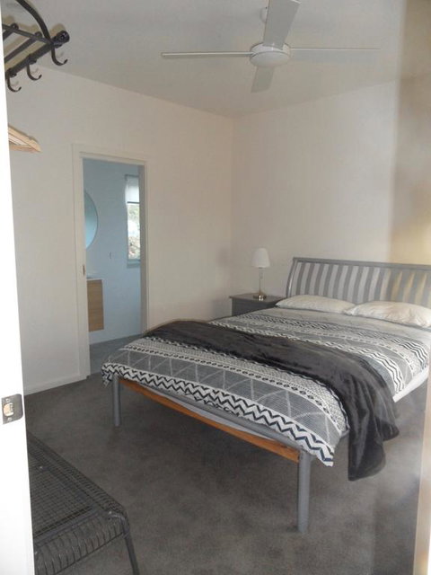 WHITE SHELLS HOLIDAY RENTAL - Palm Beach Accommodation 3