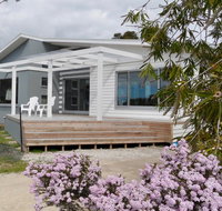 WHITE SHELLS HOLIDAY RENTAL - Palm Beach Accommodation