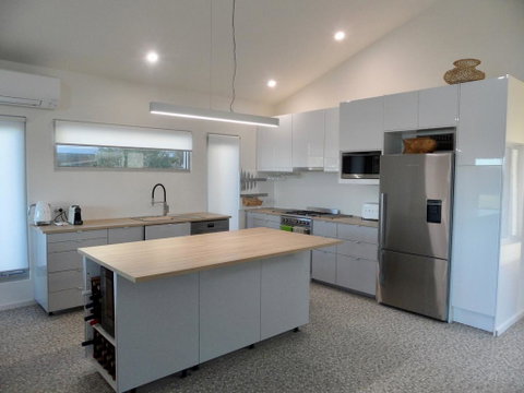 WHITE SHELLS HOLIDAY RENTAL - Palm Beach Accommodation 2
