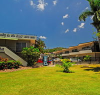 Whitsunday on The Beach - Palm Beach Accommodation