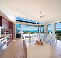 Whitsunday Views - Airlie Beach - Palm Beach Accommodation