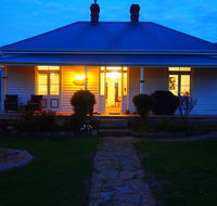 Windsor Cottage - Palm Beach Accommodation