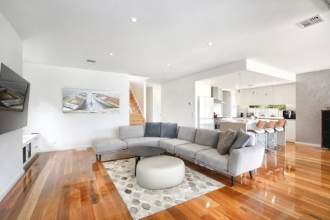 Xus Residence - Palm Beach Accommodation 2