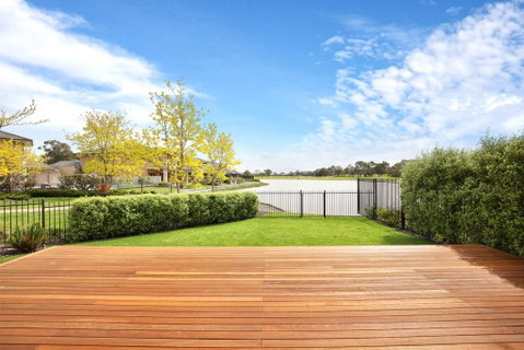 Xus Residence - Palm Beach Accommodation 1