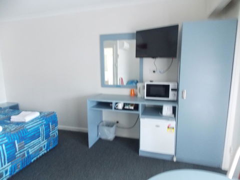 Yass Motel - Palm Beach Accommodation 3