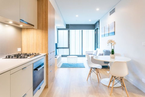 York & George: Sydney CBD - Palm Beach Accommodation 0