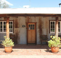 York Cottages and Burnley House - Palm Beach Accommodation
