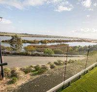 Serenity and sweeping Murray River views - Palm Beach Accommodation