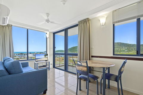 AirliediseNO Hills5min Walk 2 Port Of Airlie/Ferry TerminalWiFiNetflix - Palm Beach Accommodation 0