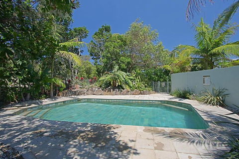 A Perfect Stay - 3 James Cook Apartments - Palm Beach Accommodation 0