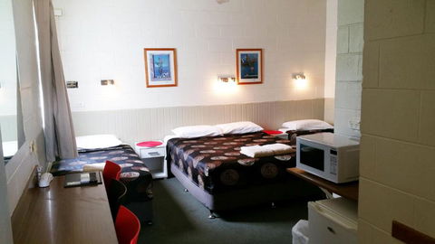 A&A Lodge Motel - Palm Beach Accommodation 1