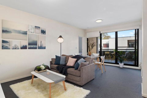 A Comfy & Cozy 2BR Apt Near Flemington Races - Palm Beach Accommodation 1